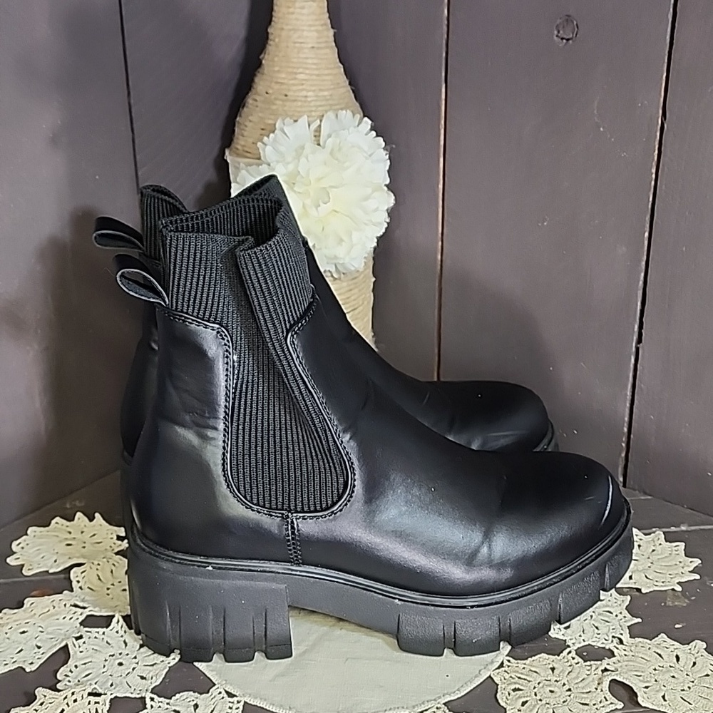 Cushionaire sparks Chelsea boot. size 6.5 - Picture 3 of 7